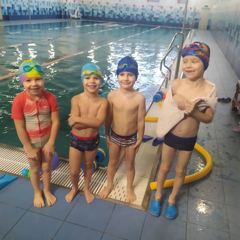 Группа «Капельки»: обучение плаванию детей 5-7 лет