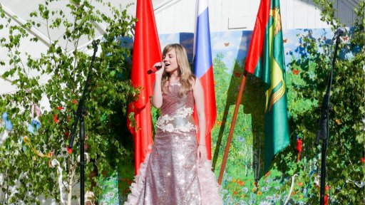 Фоторепортаж с праздничного концерта «День России», прошедшего 12 июня 2011 года в Бронницах