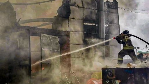 Эпичные кадры вчерашнего большого пожара в Бронницах
