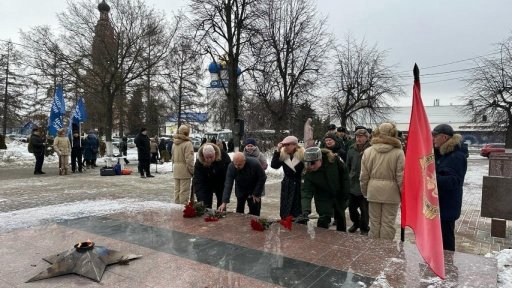 Возложение в День полного освобождения Ленинграда от блокады фашистских войск