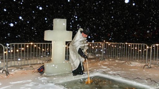 В ночь с 18 на 19 января в Бронницах прошли крещенские купания